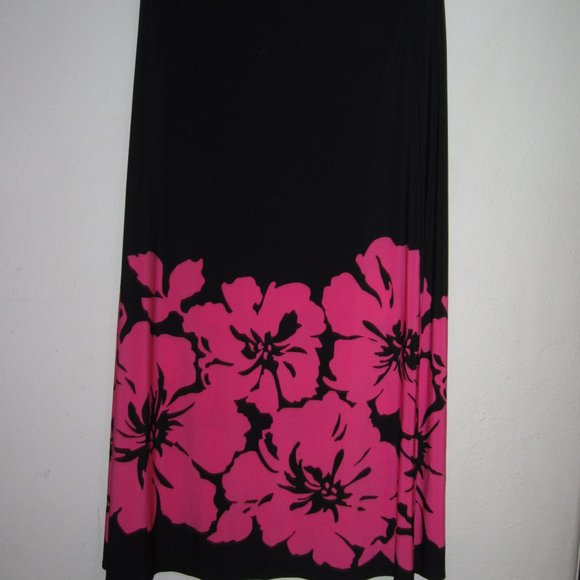Susan Graver Dresses & Skirts - Susan Graver Long Flowered Skirt with a Side Slit